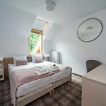 Pod Kolejką Hotel apartamentowy 3*