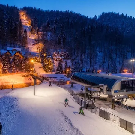 Pod Kolejka 아파트호텔 3*