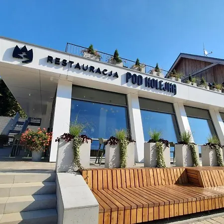 Pod Kolejka 아파트호텔 슈차브니차