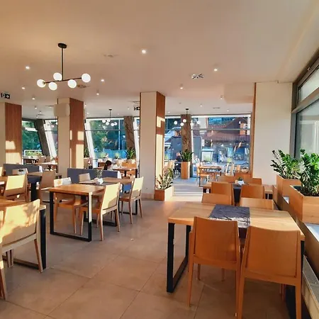 Apart Otel Pod Kolejka 3*