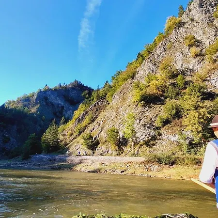 아파트호텔 Pod Kolejka 슈차브니차