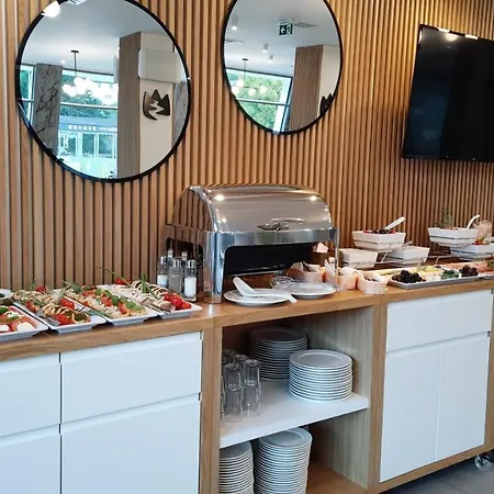 Pod Kolejka 아파트호텔 3*