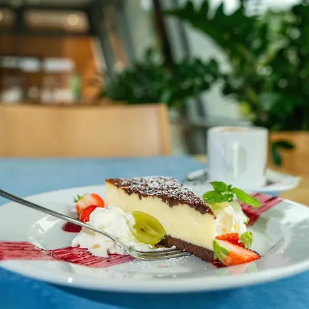 Pod Kolejka 3* 슈차브니차