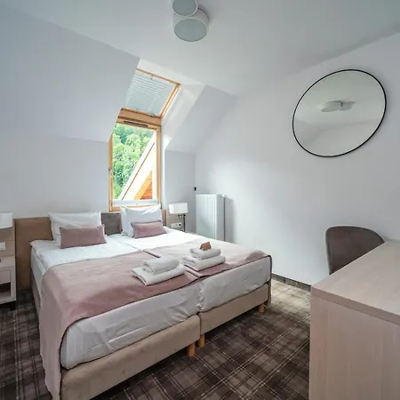 Pod Kolejka Aparthotel *