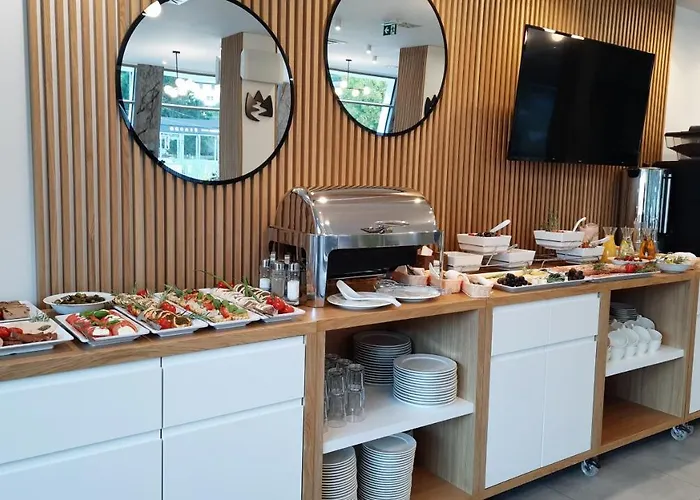 Pod Kolejka Aparthotel 3*